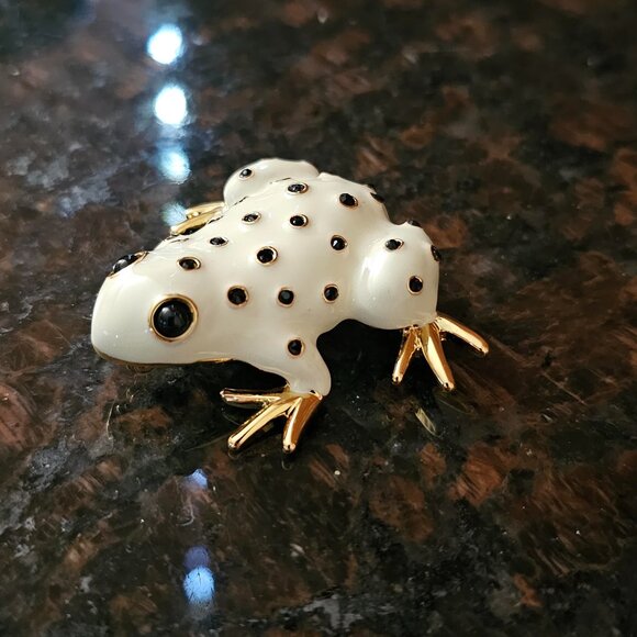 Vintage Frog Brooch Jewelry - Picture 4 of 10